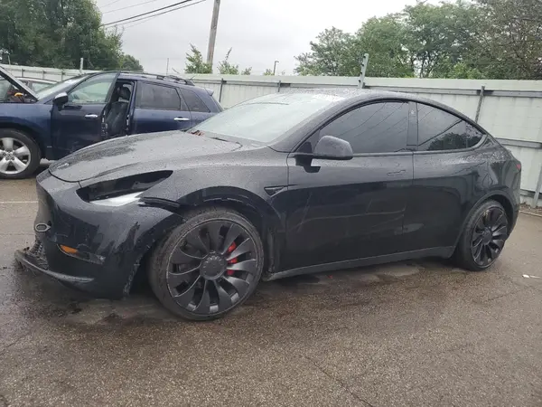 7SAYGDEF5NF554018 2022 TESLA MODEL Y - Image 1