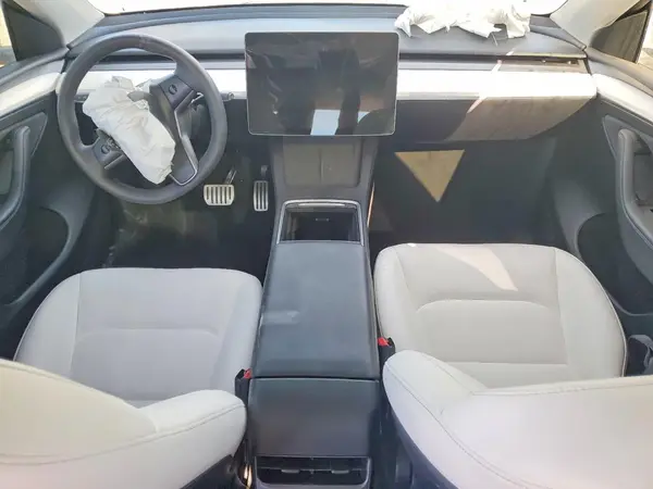 7SAYGDEF5NF564967 2022 TESLA MODEL Y - Image 8