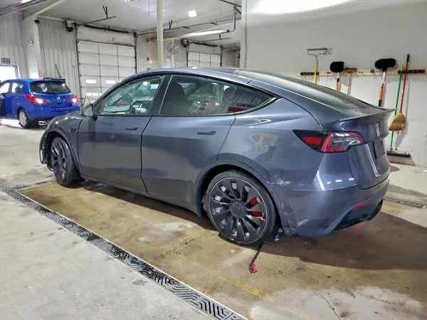 7SAYGDEF5NF565021 2022 TESLA MODEL Y - Image 2