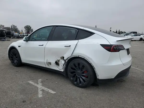 7SAYGDEF5NF567688 2022 TESLA MODEL Y - Image 2