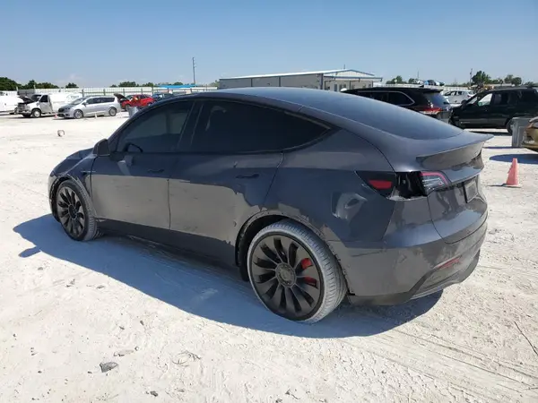 7SAYGDEF5NF574382 2022 TESLA MODEL Y - Image 2