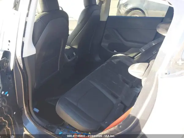 7SAYGDEF5PF582775 2023 TESLA MODEL Y - Image 8