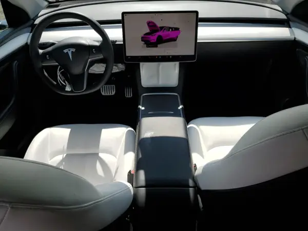7SAYGDEF5PF602975 2023 TESLA MODEL Y - Image 8