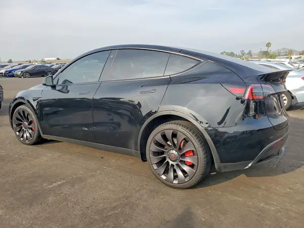 7SAYGDEF5PF617895 2023 TESLA MODEL Y - Image 2