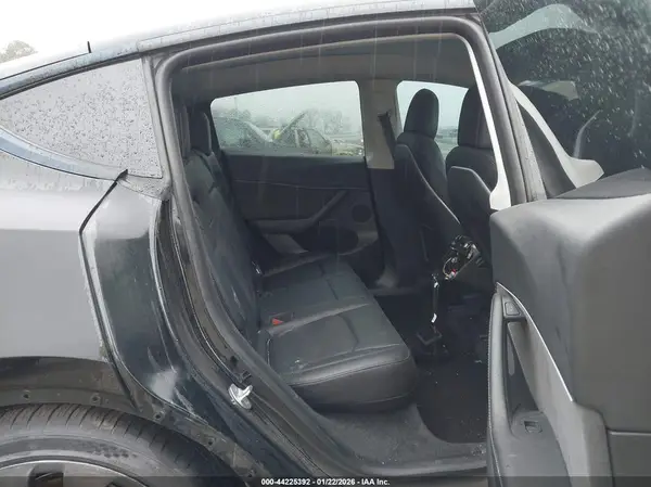 7SAYGDEF5PF659726 2023 TESLA MODEL Y - Image 8