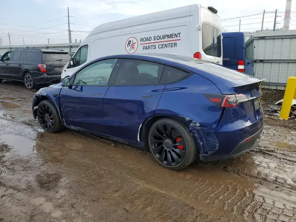 7SAYGDEF5PF660598 2023 TESLA MODEL Y - Image 2