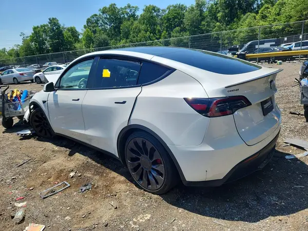 7SAYGDEF5PF661444 2023 TESLA MODEL Y - Image 2