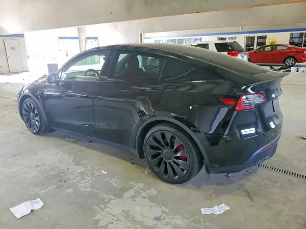 7SAYGDEF5PF665476 2023 TESLA MODEL Y - Image 2