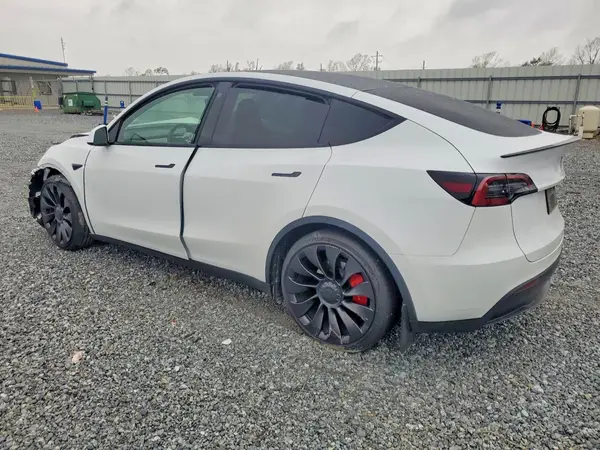 7SAYGDEF5PF665512 2023 TESLA MODEL Y - Image 2