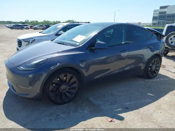 7SAYGDEF5PF668944 2023 TESLA MODEL Y - Image 2