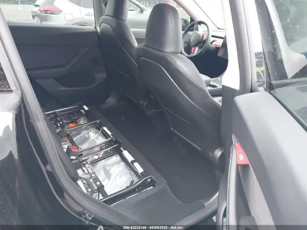 7SAYGDEF5PF689762 2023 TESLA MODEL Y - Image 8