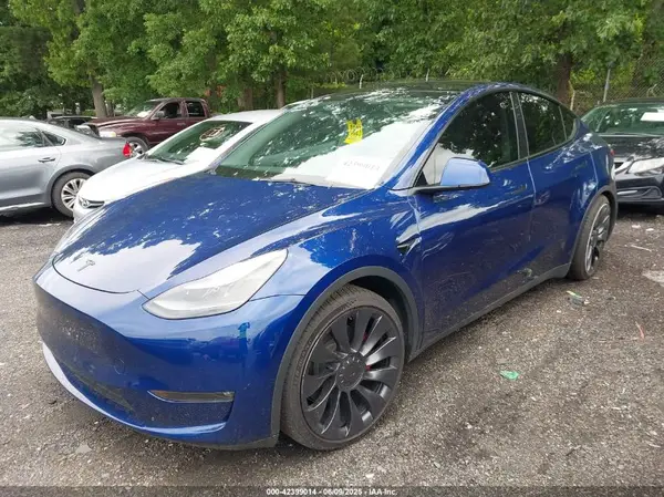 7SAYGDEF5PF700890 2023 TESLA MODEL Y - Image 2