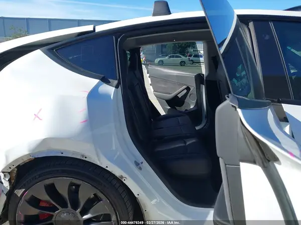 7SAYGDEF5PF738944 2023 TESLA MODEL Y - Image 8