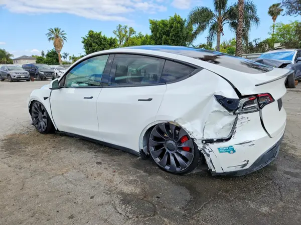 7SAYGDEF5PF772432 2023 TESLA MODEL Y - Image 2