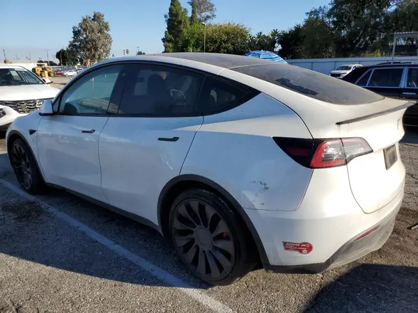 7SAYGDEF5PF773029 2023 TESLA MODEL Y - Image 2
