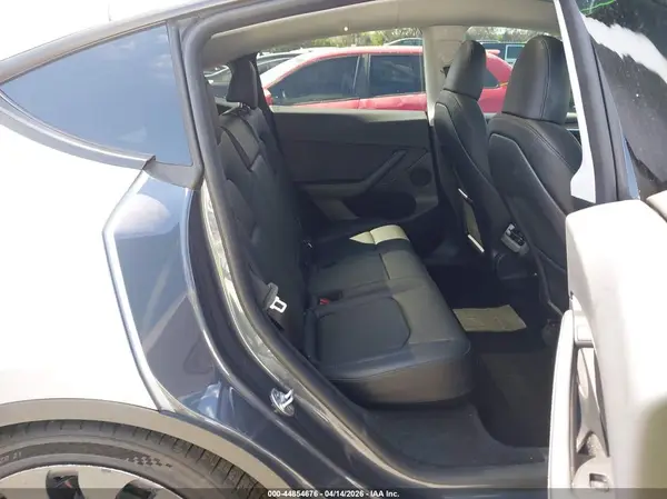 7SAYGDEF5PF774634 2023 TESLA MODEL Y - Image 8