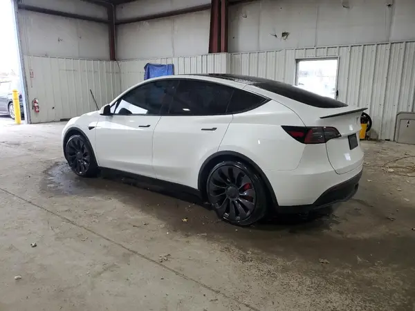 7SAYGDEF5PF776061 2023 TESLA MODEL Y - Image 2