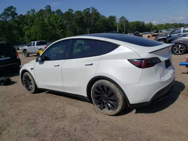 7SAYGDEF5PF779817 2023 TESLA MODEL Y - Image 2