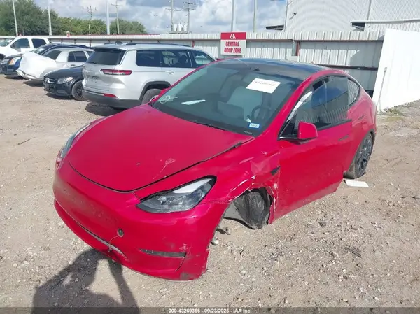 7SAYGDEF5PF786749 2023 TESLA MODEL Y - Image 2