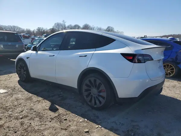 7SAYGDEF5PF797170 2023 TESLA MODEL Y - Image 2