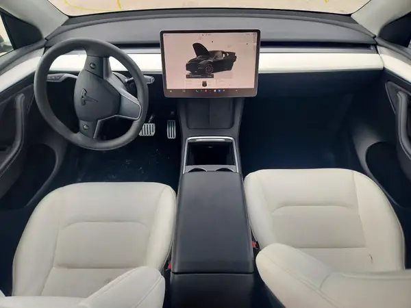 7SAYGDEF5PF822990 2023 TESLA MODEL Y - Image 8