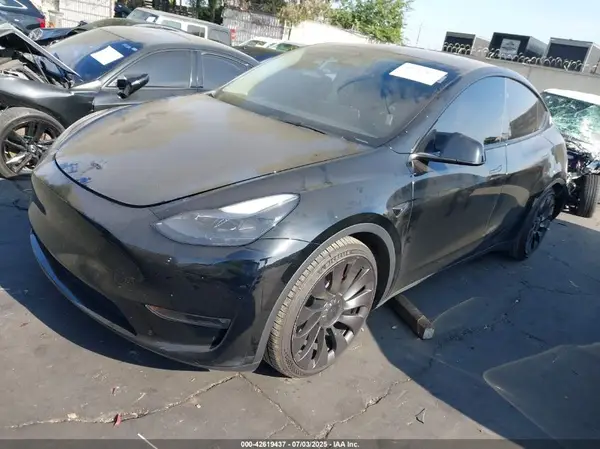 7SAYGDEF5PF823444 2023 TESLA MODEL Y - Image 2