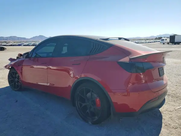 7SAYGDEF5PF841409 2023 TESLA MODEL Y - Image 2