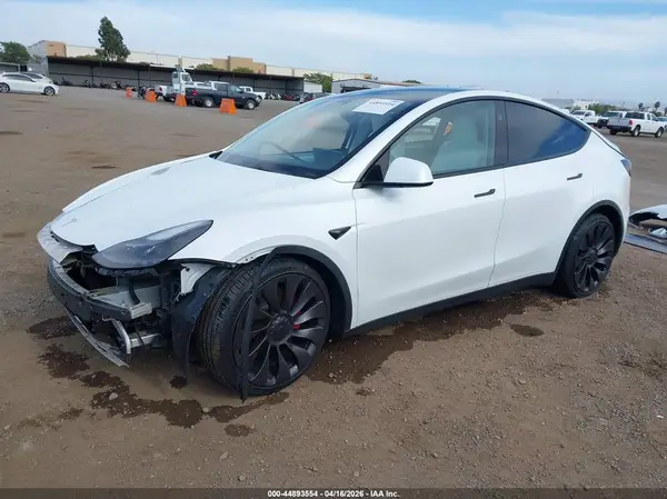 7SAYGDEF5PF850093 2023 TESLA MODEL Y - Image 2