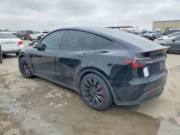 7SAYGDEF5PF866049 2023 TESLA MODEL Y - Image 2