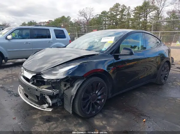 7SAYGDEF5PF876175 2023 TESLA MODEL Y - Image 2