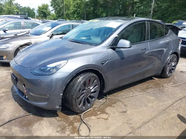 7SAYGDEF5PF890934 2023 TESLA MODEL Y - Image 2
