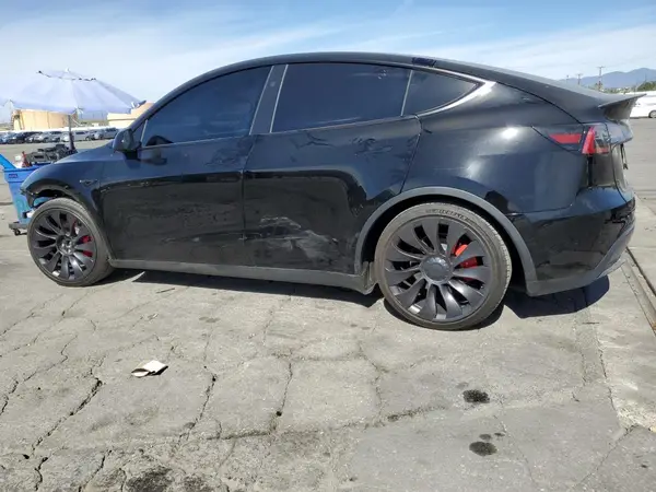 7SAYGDEF5PF899567 2023 TESLA MODEL Y - Image 2