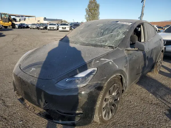 7SAYGDEF5PF966796 2023 TESLA MODEL Y - Image 1