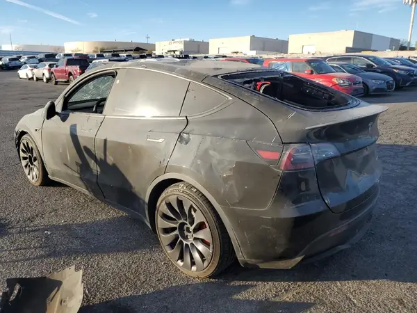 7SAYGDEF5PF966796 2023 TESLA MODEL Y - Image 2