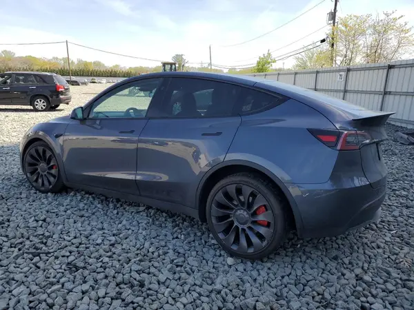 7SAYGDEF5PF968225 2023 TESLA MODEL Y - Image 2