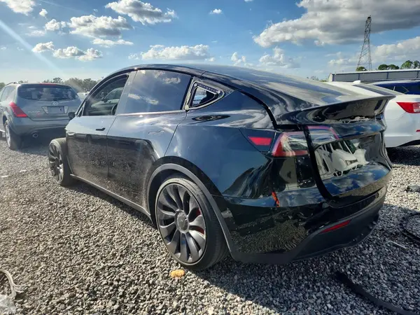 7SAYGDEF5RA282217 2024 TESLA MODEL Y - Image 2