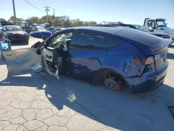 7SAYGDEF5RA288339 2024 TESLA MODEL Y - Image 2