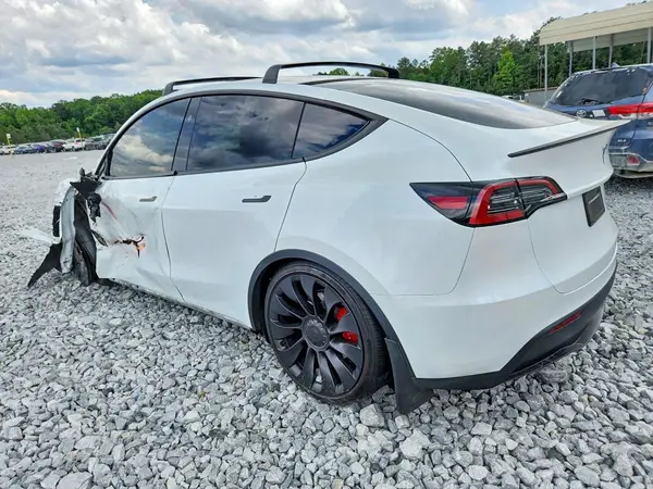 7SAYGDEF5RA307245 2024 TESLA MODEL Y - Image 2