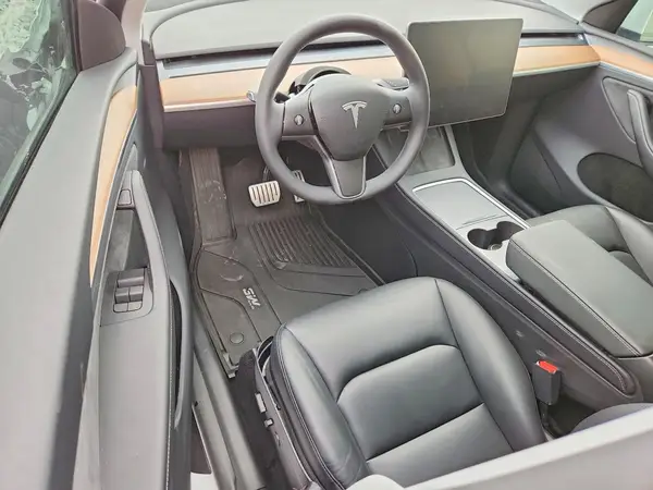 7SAYGDEF5RA307245 2024 TESLA MODEL Y - Image 8