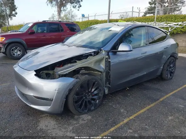7SAYGDEF5RA322392 2024 TESLA MODEL Y - Image 2