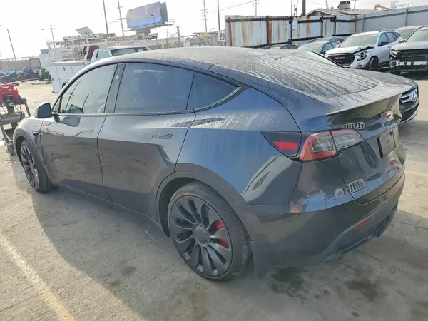 7SAYGDEF5RA330539 2024 TESLA MODEL Y - Image 2