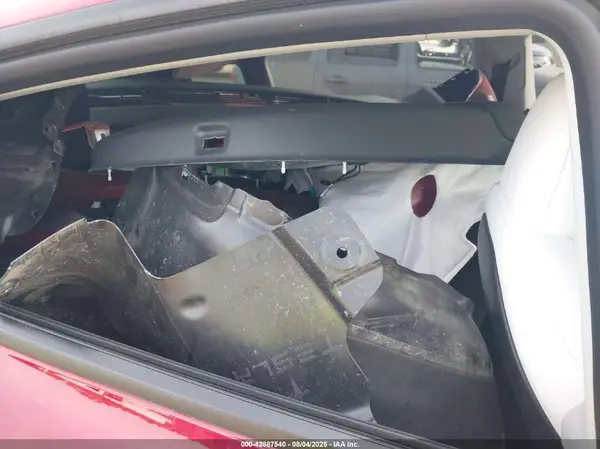 7SAYGDEF5RA333571 2024 TESLA MODEL Y - Image 8