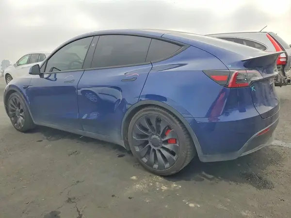 7SAYGDEF5RF037694 2024 TESLA MODEL Y - Image 2