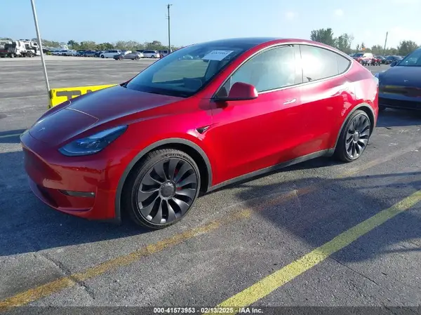 7SAYGDEF5RF038831 2024 TESLA MODEL Y - Image 2