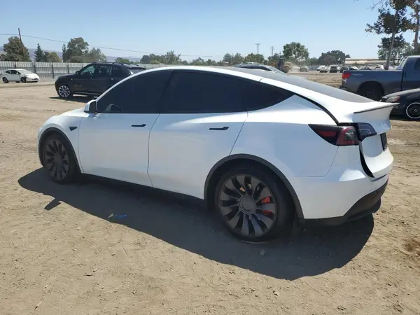 7SAYGDEF5RF045276 2024 TESLA MODEL Y - Image 2