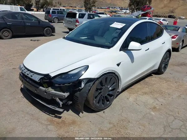 7SAYGDEF5RF049442 2024 TESLA MODEL Y - Image 2