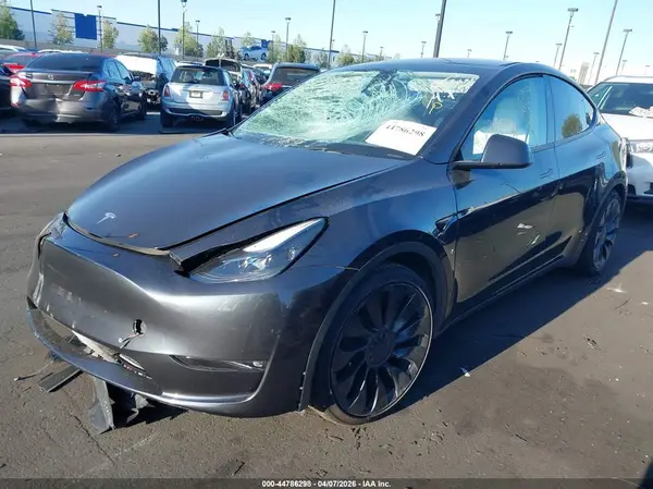 7SAYGDEF5RF049893 2024 TESLA MODEL Y - Image 2