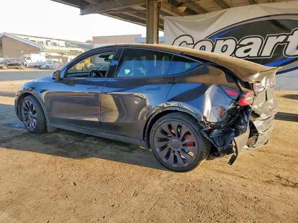 7SAYGDEF5RF051028 2024 TESLA MODEL Y - Image 2