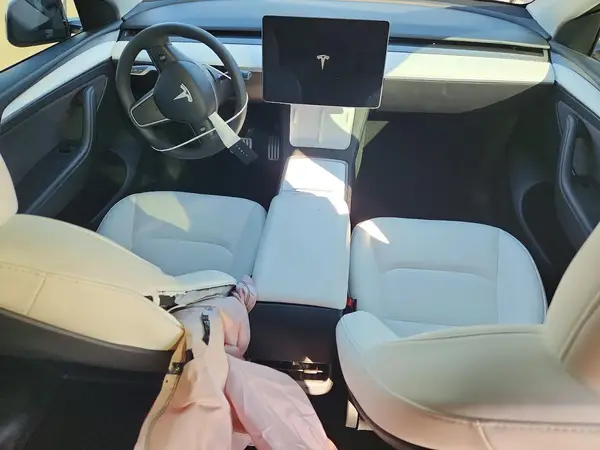 7SAYGDEF5RF061364 2024 TESLA MODEL Y - Image 8