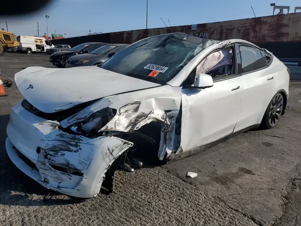 7SAYGDEF5RF066032 2024 TESLA MODEL Y - Image 1